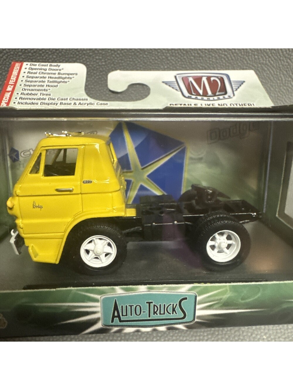 1/64th M2 Machines Auto Trucks R32 1966 Dodge L600